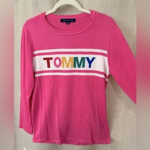 NWOT Tommy Hilfiger women’s Crewneck Long-Sleeve Logo Sweater